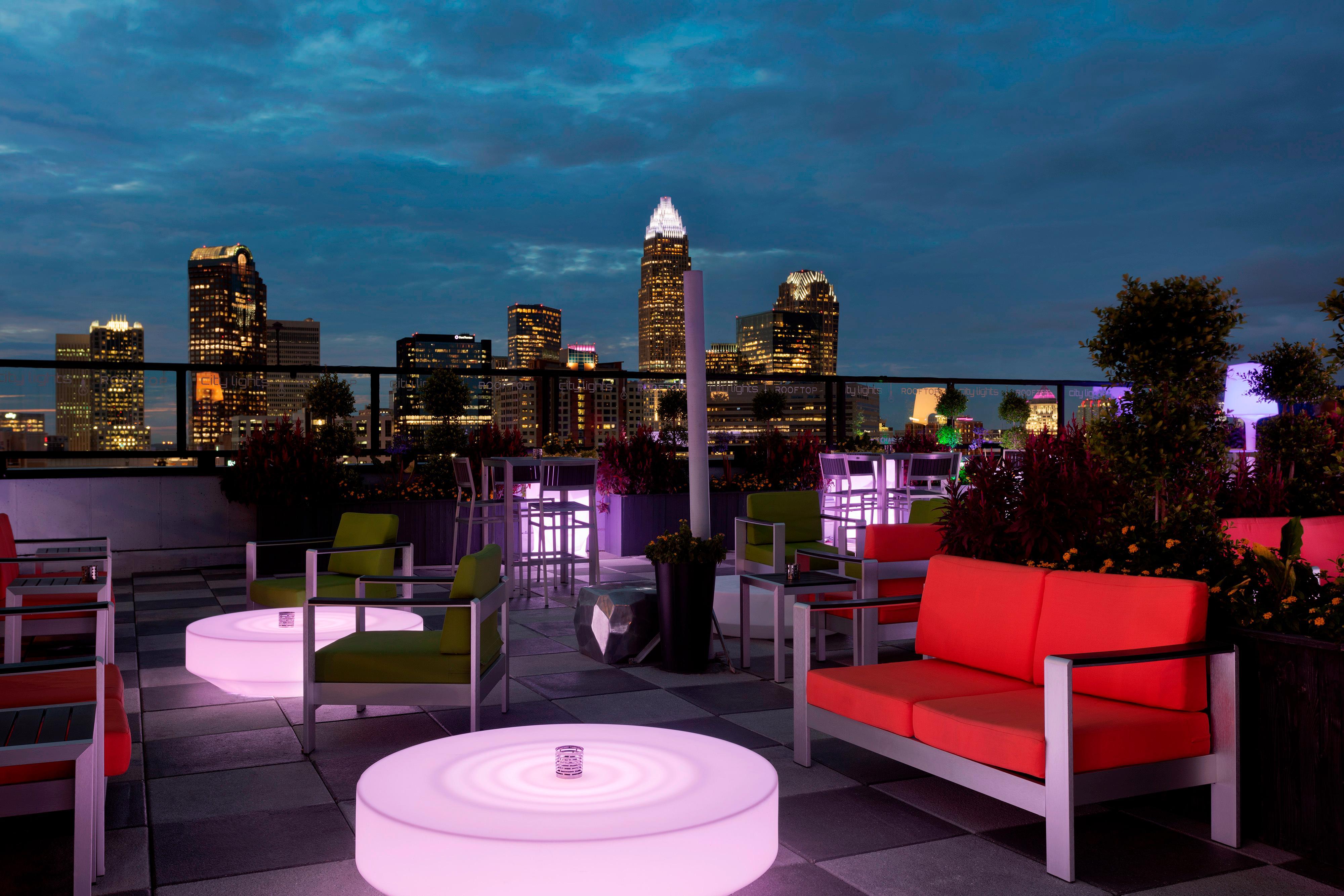 Sheraton Charlotte Hotel Exterior foto